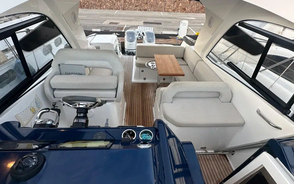 slider 11 Beneteau Gran Turismo 36