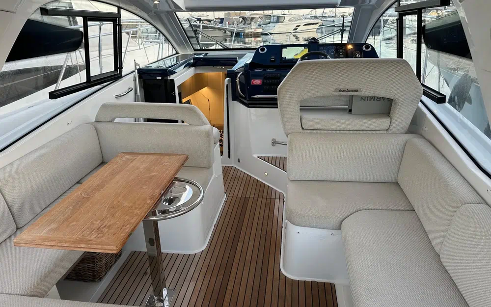 slider 16 Beneteau Gran Turismo 36