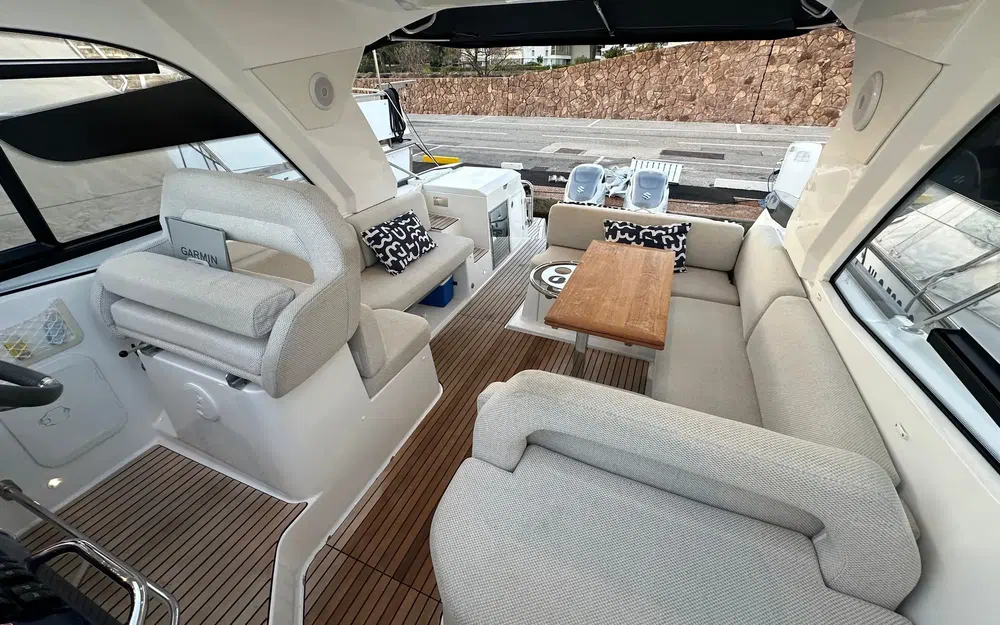 slider 18 Beneteau Gran Turismo 36