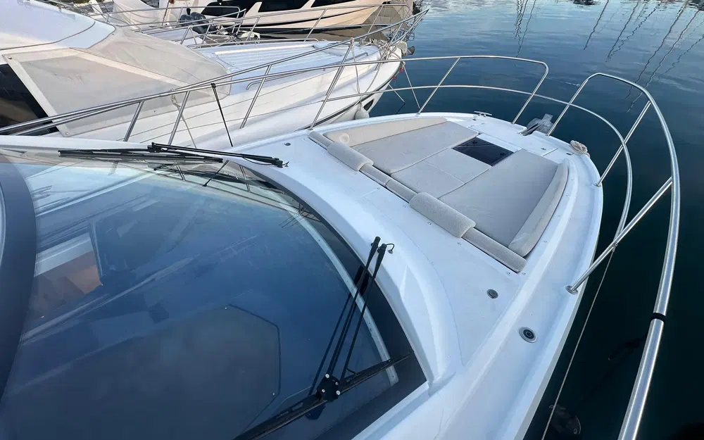slider 2 Beneteau Gran Turismo 36