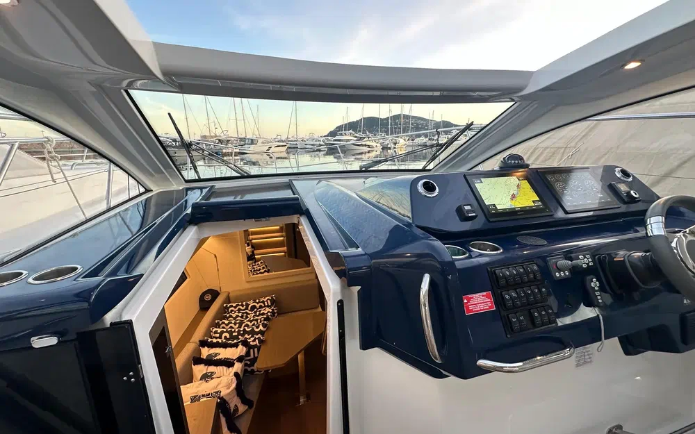 slider 6 Beneteau Gran Turismo 36