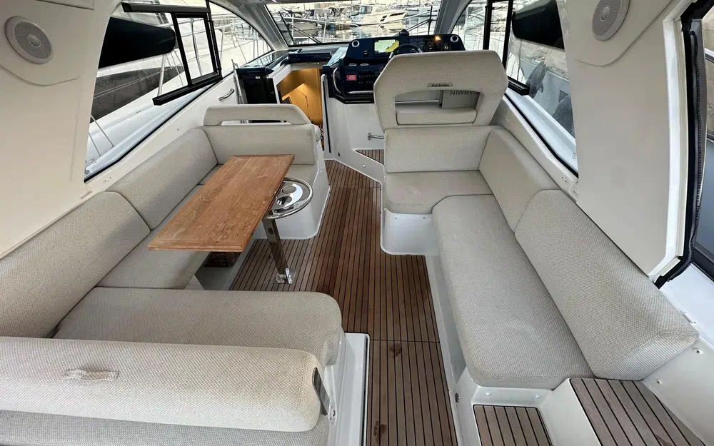 slider 8 Beneteau Gran Turismo 36