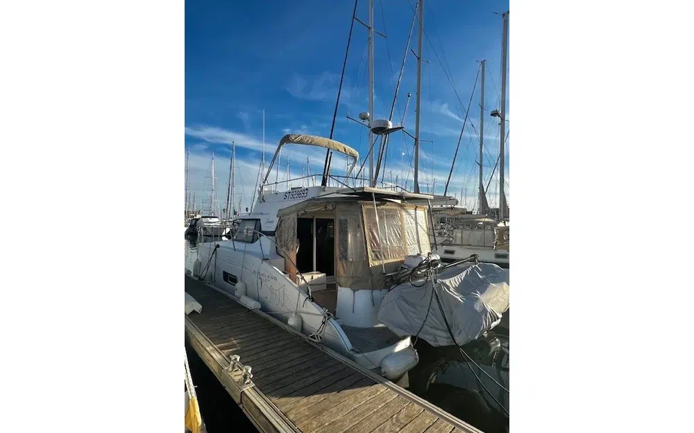 slider 1 Fountaine Pajot Highland 35