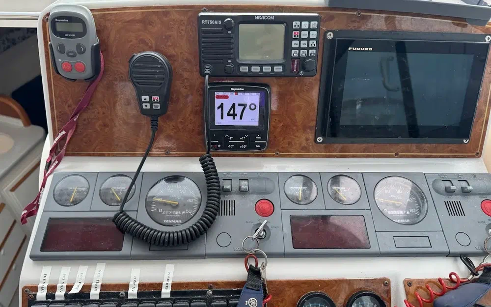 slider 5 Faeton  910 Moraga