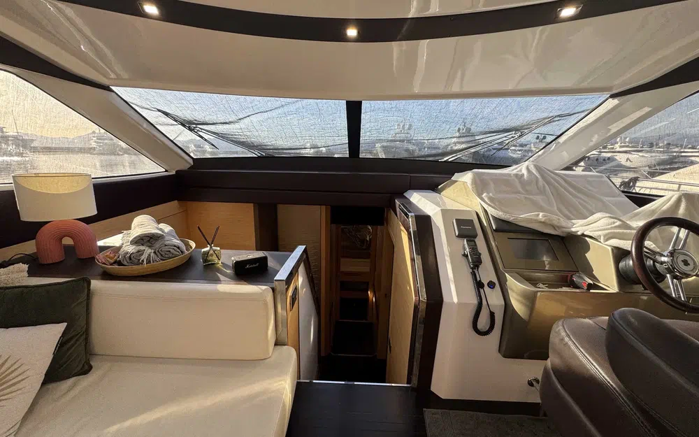 slider 9 Cayman  57 HT