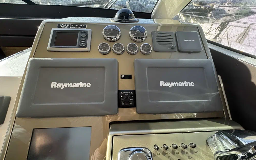 slider 10 Cayman  57 HT