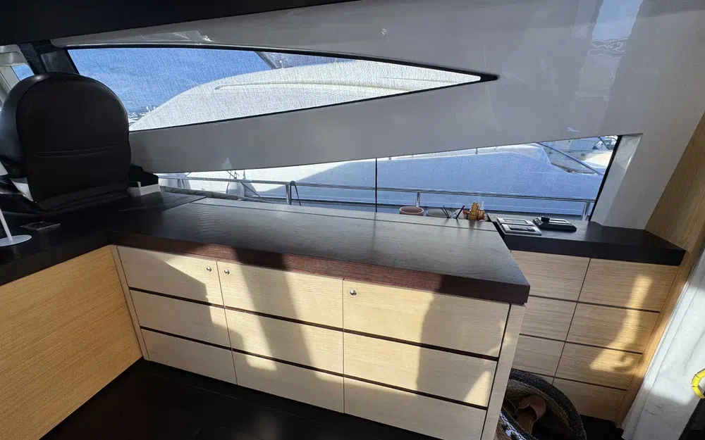 slider 8 Cayman  57 HT