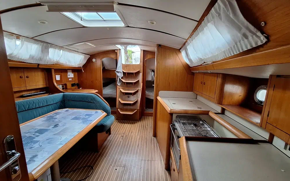 slider 9 Jeanneau Sun Odyssey 37.1