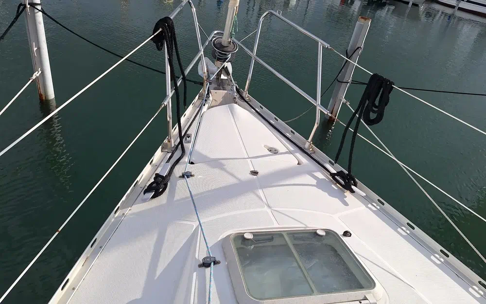 slider 13 Jeanneau Sun Odyssey 37.1