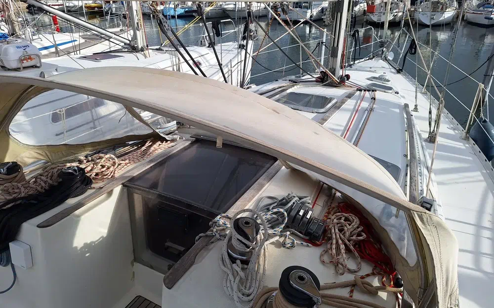 slider 15 Jeanneau Sun Odyssey 37.1