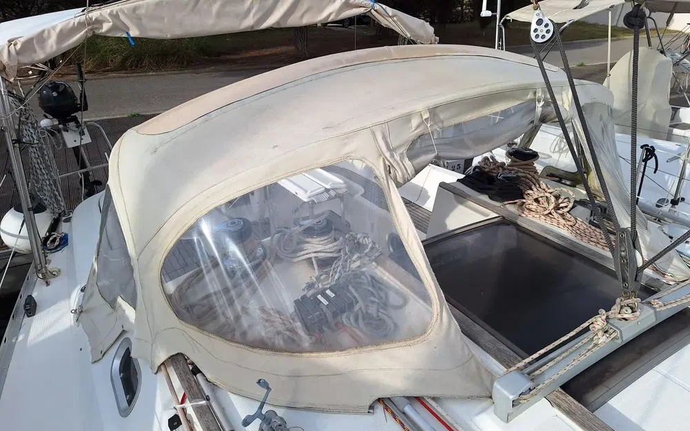 slider 17 Jeanneau Sun Odyssey 37.1