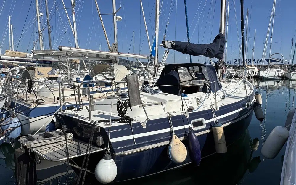 slider 0 Contest Yachts Contest 38