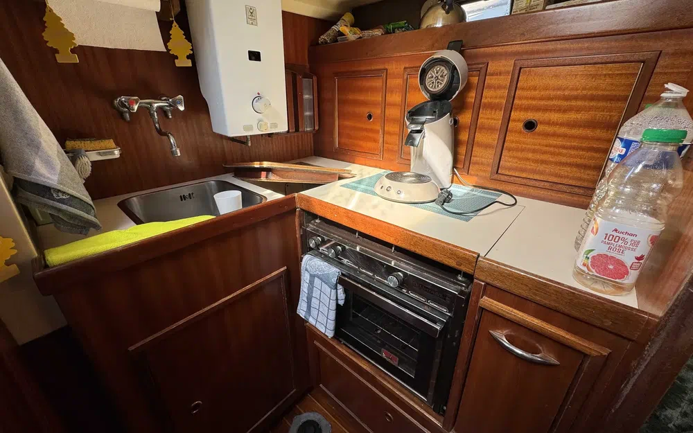 slider 17 Contest Yachts Contest 38