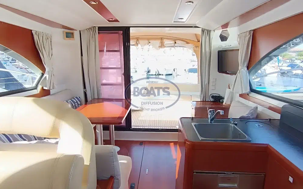 slider 6 Beneteau Antares 36