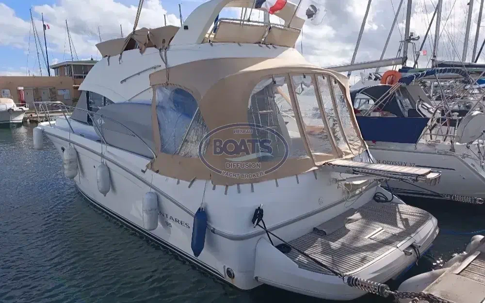 slider 8 Beneteau Antares 36