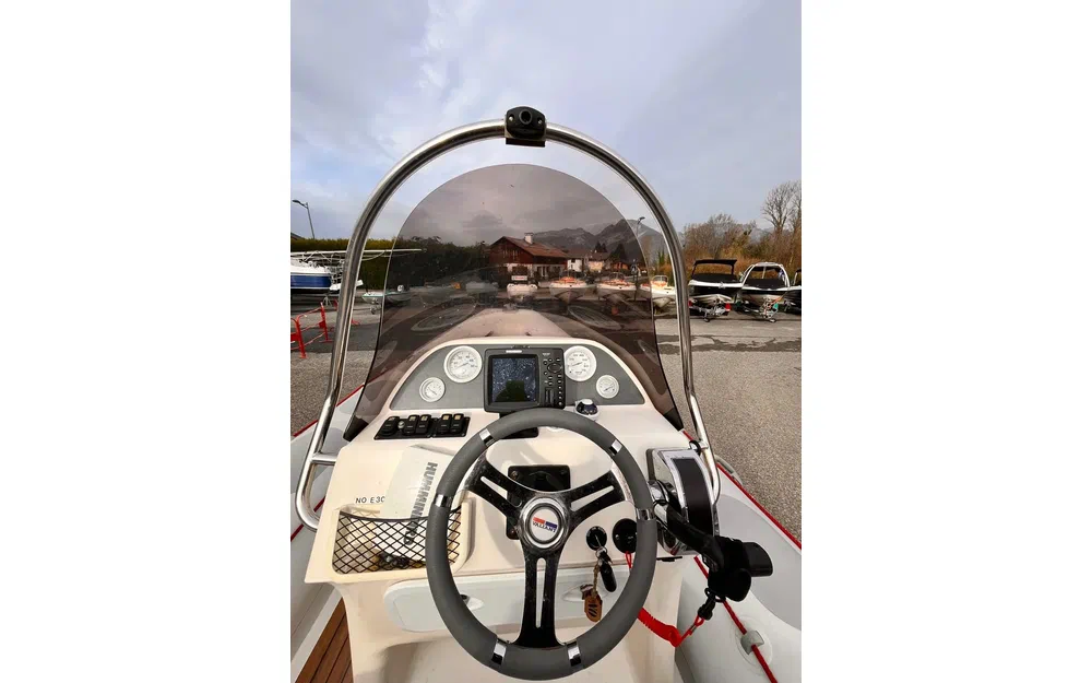 slider 6 Valiant V 570 Sport