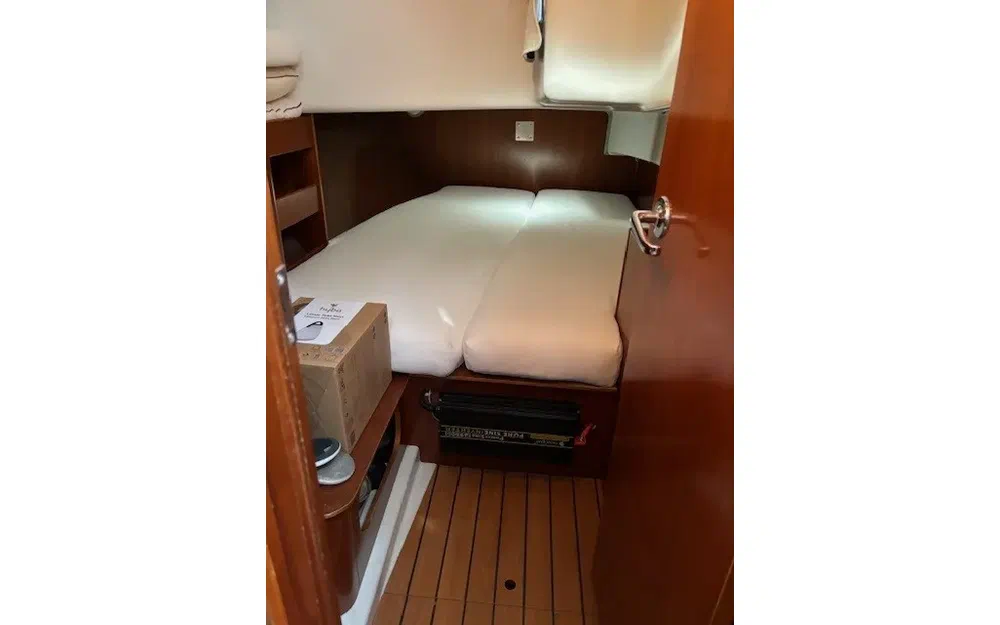 slider 16 Beneteau Oceanis 411