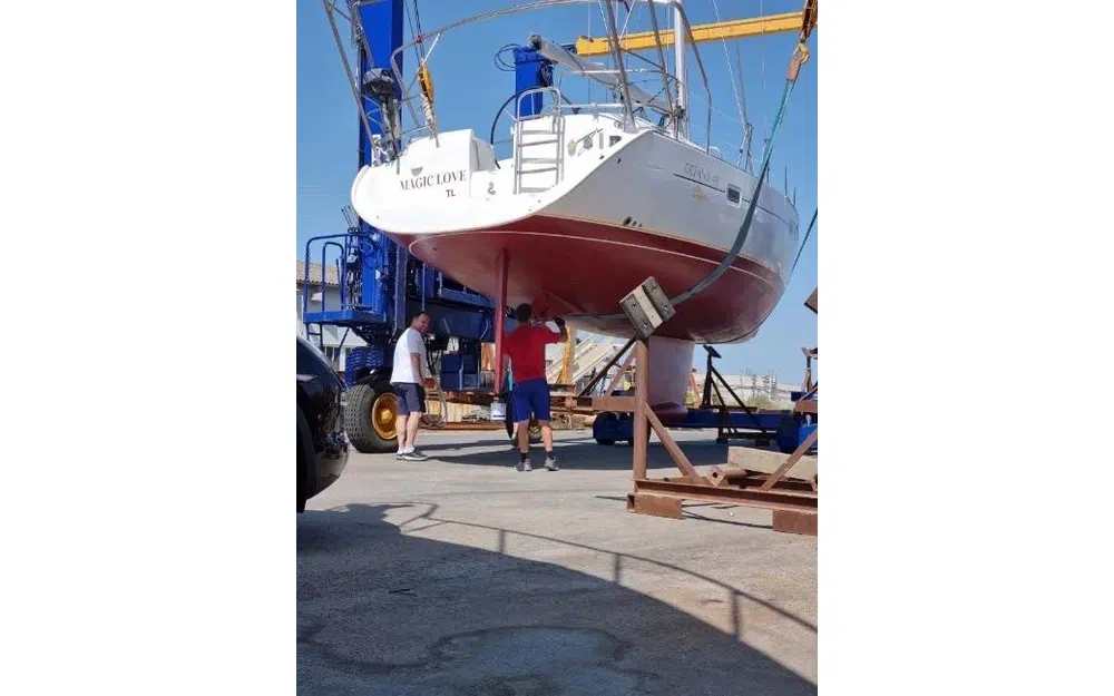 slider 52 Beneteau Oceanis 411