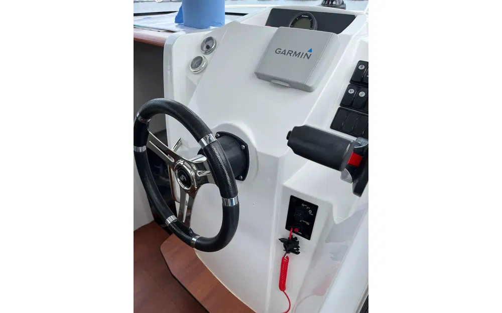 slider 3 Beneteau Barracuda 7