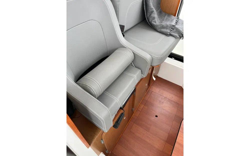 slider 6 Beneteau Barracuda 7