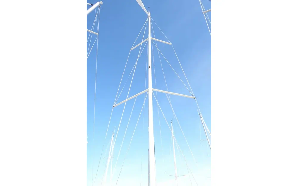 slider 9 Beneteau Oceanis 37