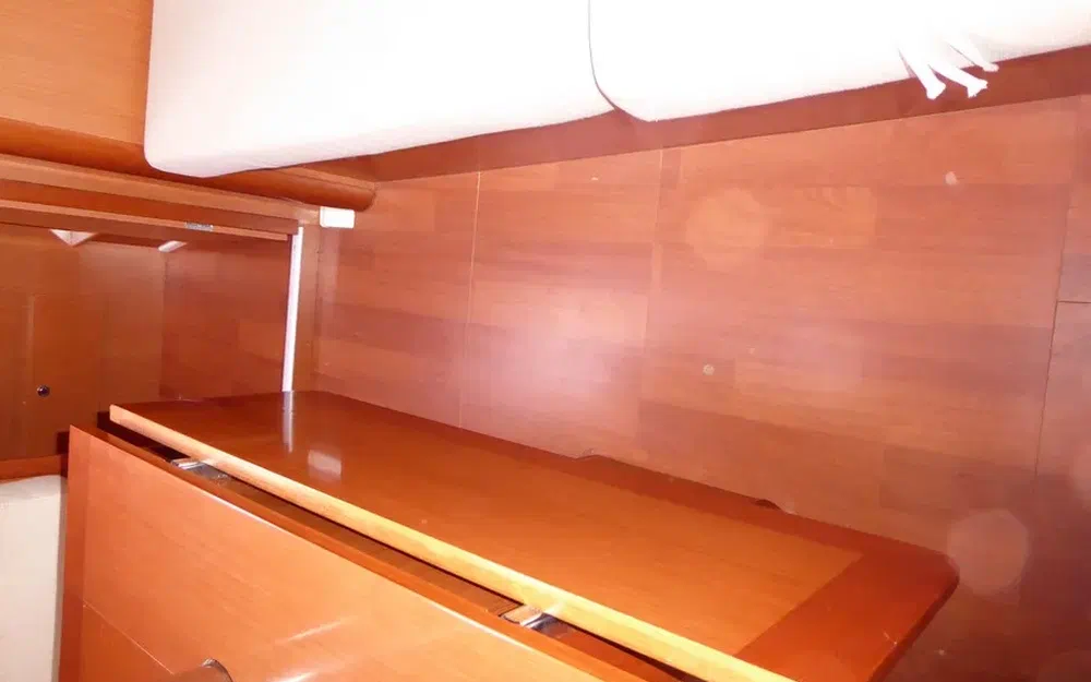 slider 24 Beneteau Oceanis 37