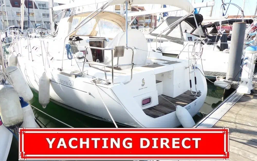 slider 0 Beneteau Oceanis 37