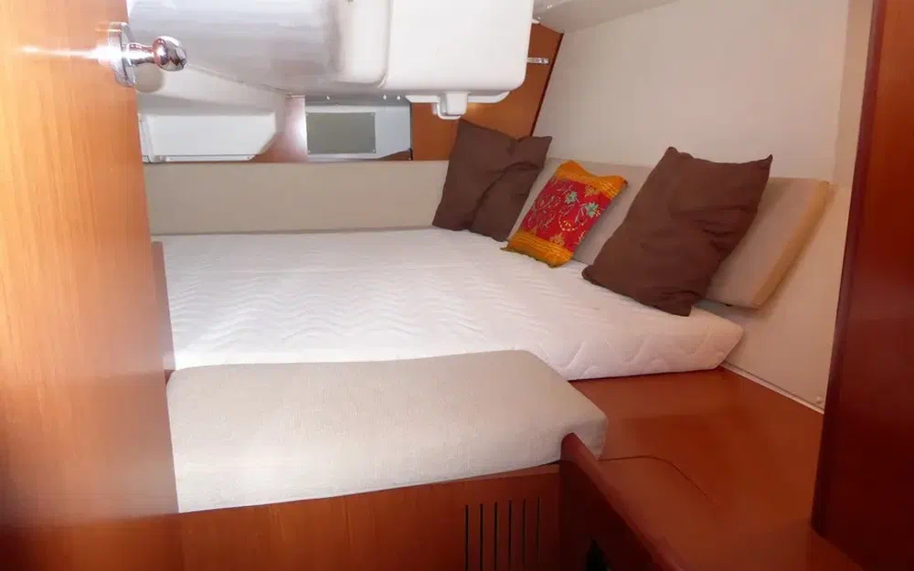 slider 29 Beneteau Oceanis 37
