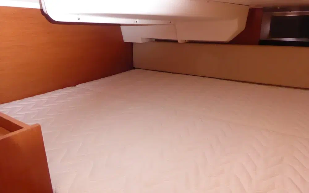 slider 31 Beneteau Oceanis 37