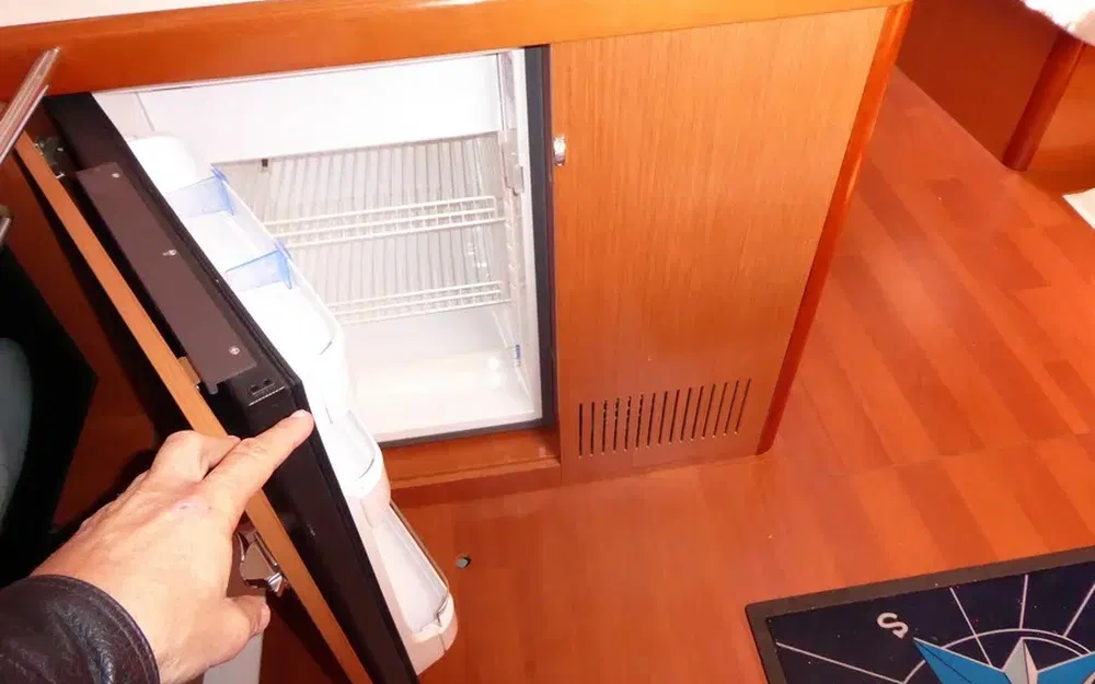 slider 39 Beneteau Oceanis 37