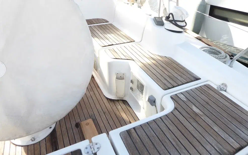slider 2 Beneteau Oceanis 37