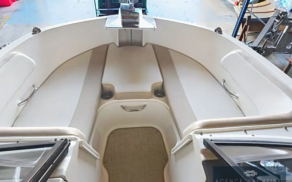 slider 12 Bayliner VR6