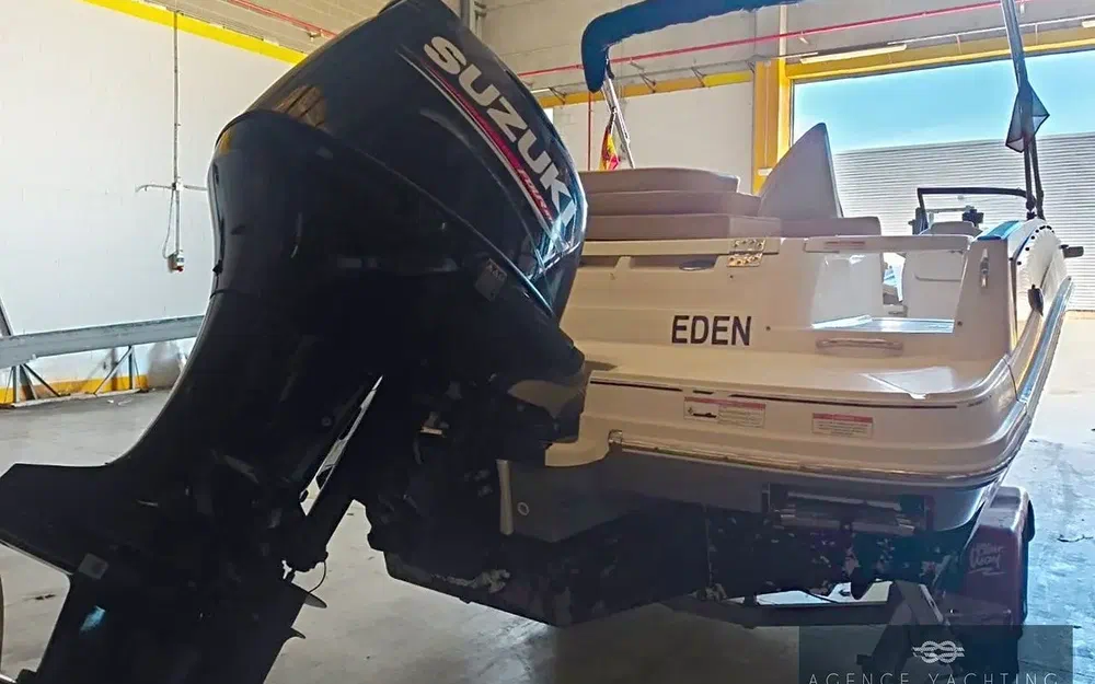 slider 14 Bayliner VR6