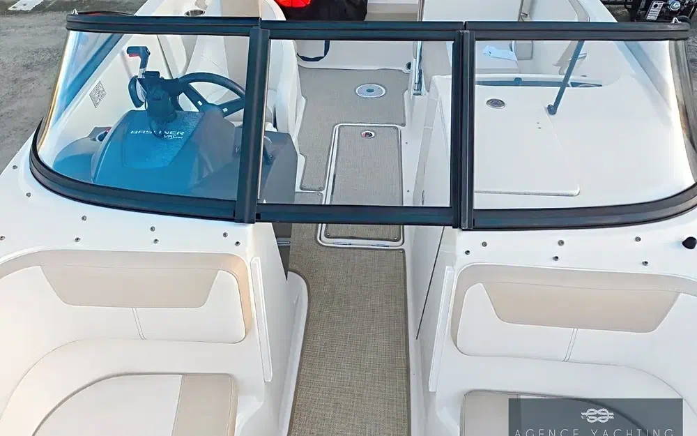 slider 8 Bayliner VR6