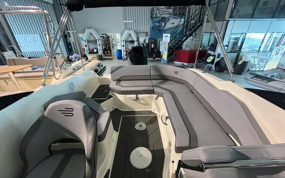 slider 1 Bayliner C 21