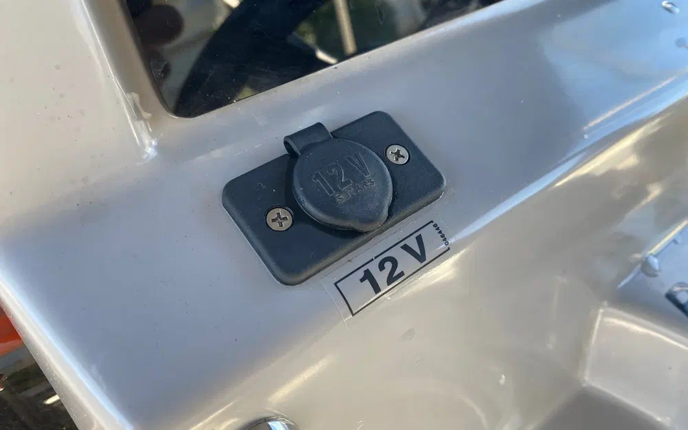 slider 26 Jeanneau Cap Camarat 7.5 CC