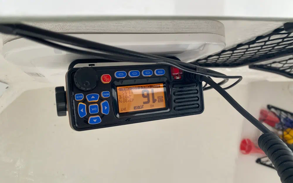 slider 28 Jeanneau Cap Camarat 7.5 CC