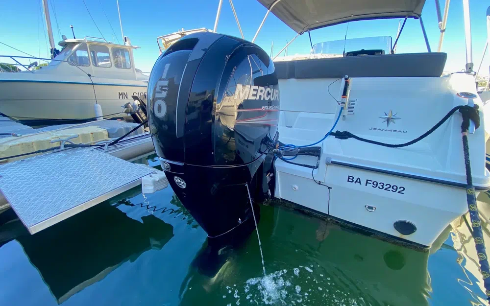 slider 35 Jeanneau Cap Camarat 7.5 CC