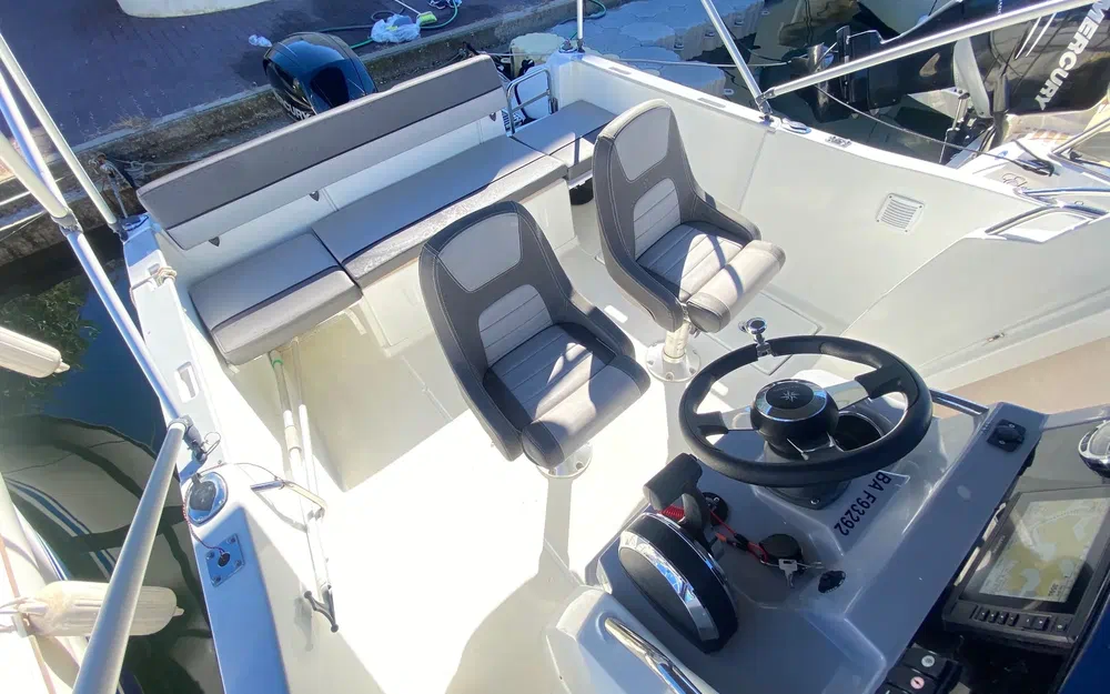 slider 2 Jeanneau Cap Camarat 7.5 CC