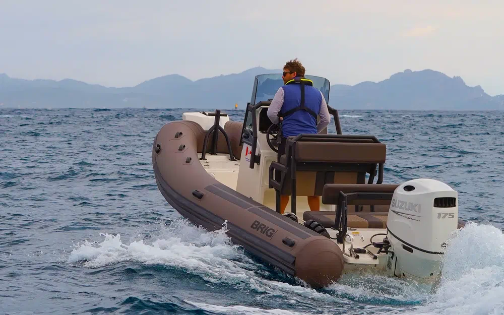 slider 3 Brig Navigator 20