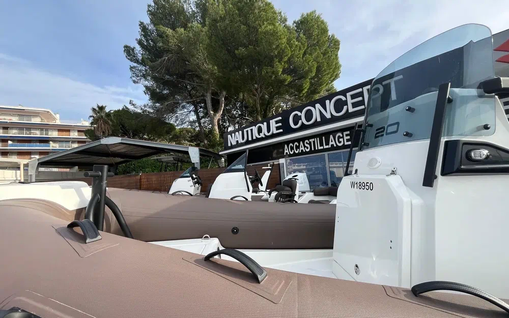 slider 10 Brig Navigator 20