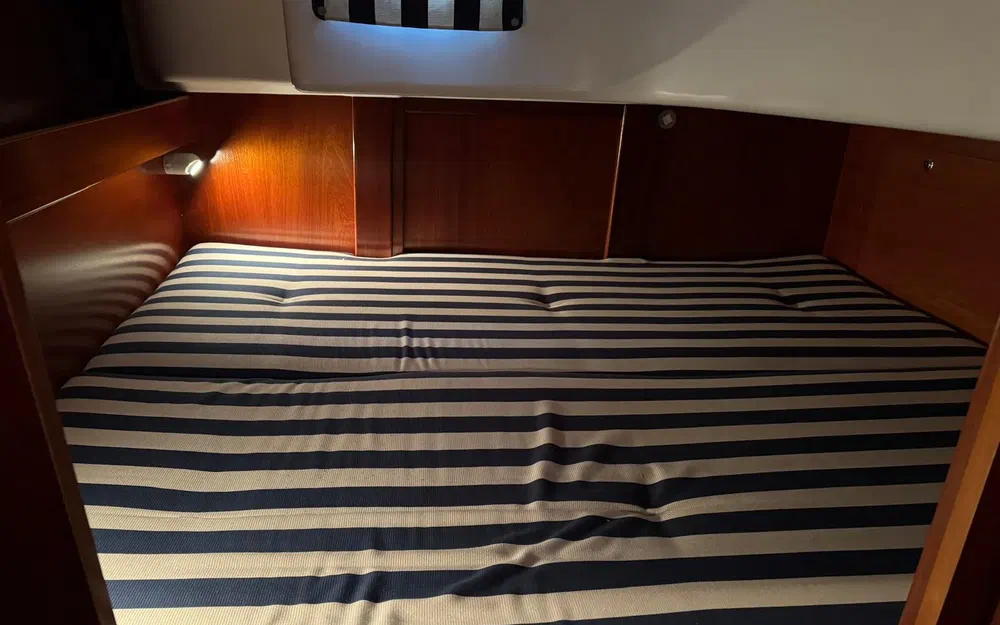 slider 3 Beneteau Ombrine 900