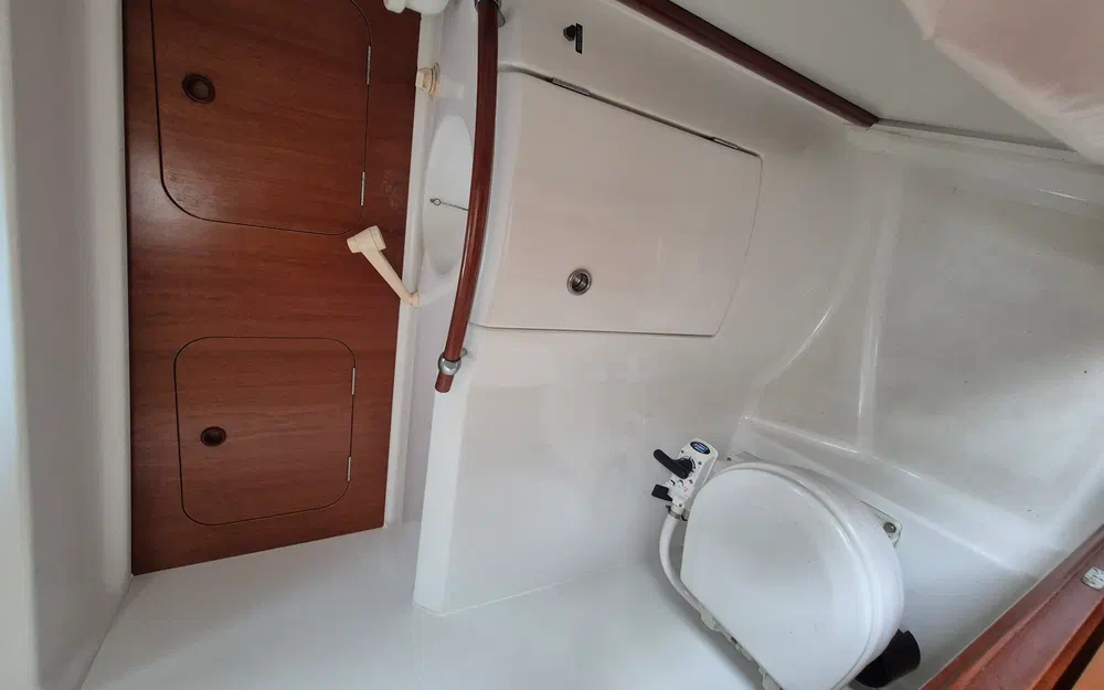 slider 4 Beneteau Ombrine 900