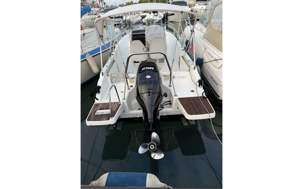 slider 17 Jeanneau Cap Camarat 7.5 CCSerie 2