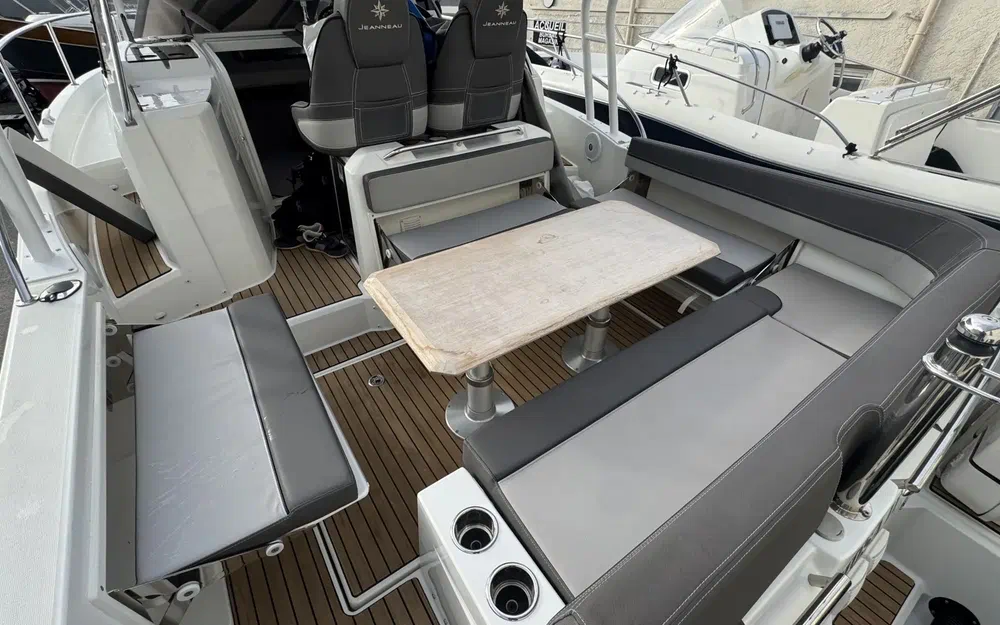 slider 13 Jeanneau Cap Camarat 9.0 WA