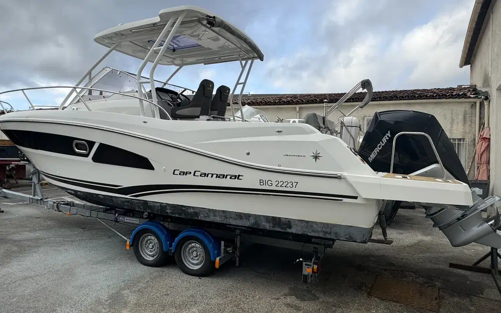 slider 3 Jeanneau Cap Camarat 9.0 WA