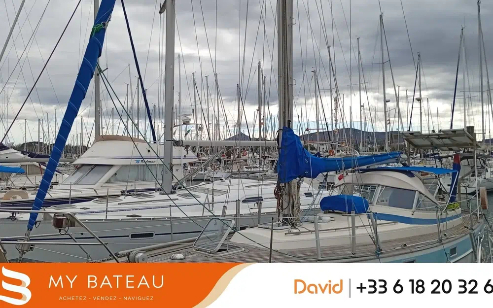 slider 0 Hallberg Rassy  352