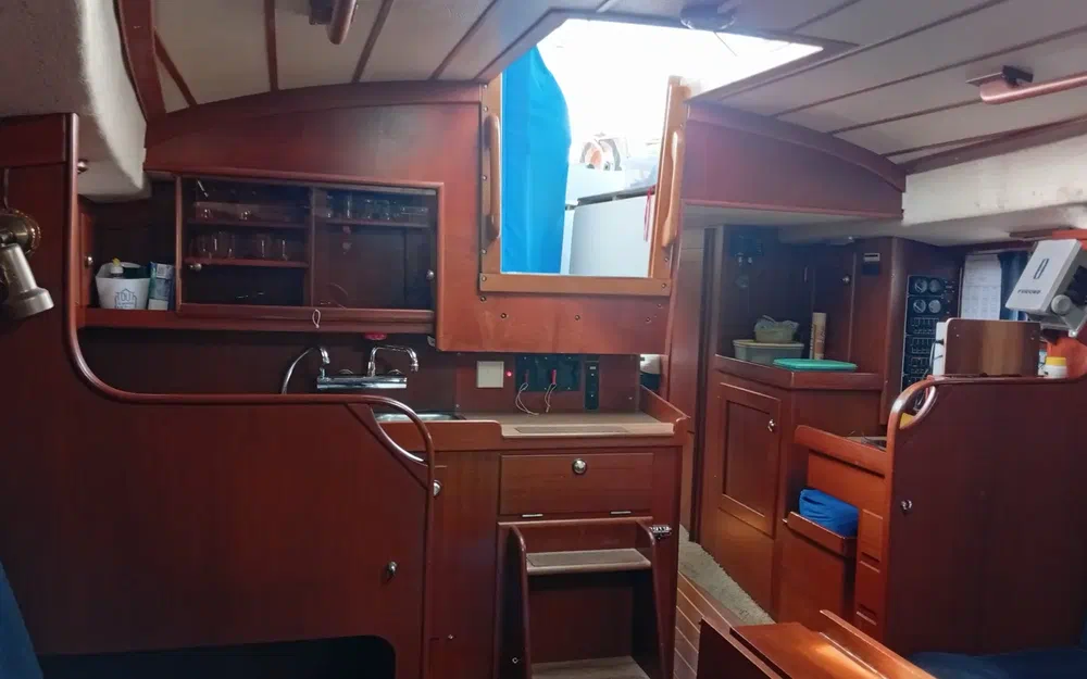 slider 12 Hallberg Rassy  352