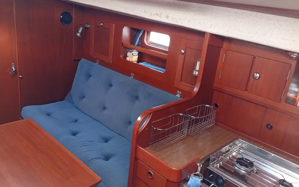 slider 14 Hallberg Rassy  352