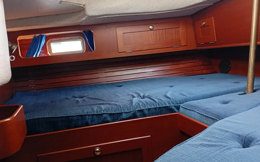 slider 19 Hallberg Rassy  352